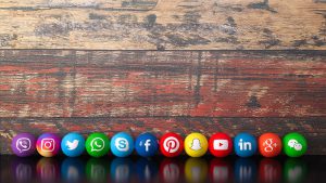EffiCRM : Service clients, faut-il être présent sur les réseaux sociaux ?